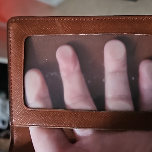 Authentic Louis Vuitton Monogram Card holder W/ Certificate of Authentication - Picture 6 of 10